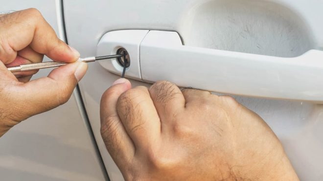 Otwieranie samochodu bez kluczyka