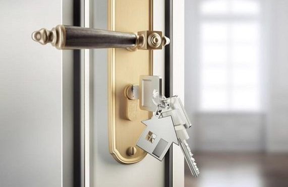 Jak dobrać wkładkę do drzwi?