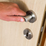 Jak dbać o zamek, by ograniczyć ryzyko zacięcia?