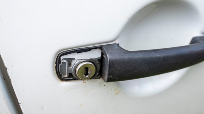 Dlaczego zamki w samochodach się psują?