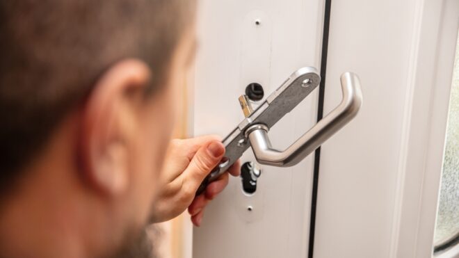 Czy można wymienić samą wkładkę bez wymiany całego zamka?