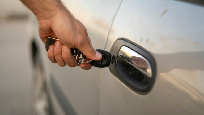 Jak ograniczyć ryzyko awarii zamków w aucie?